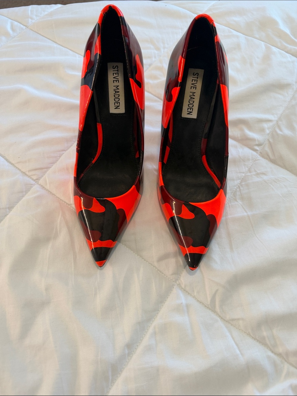 Steve Madden Red and Black Patent Pointed Pumps with Camouflage Pattern
